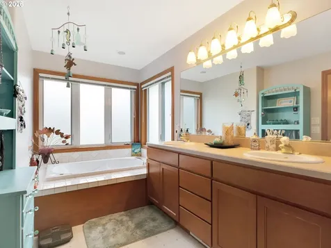 1295 Jeffrey Drive Seaside OR 97138