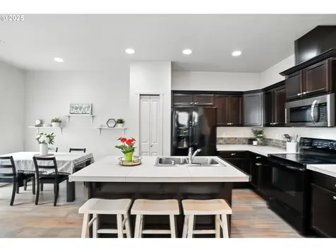 5613 NE 129th Place Vancouver WA 98682