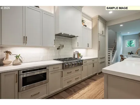 484 SW 95th Avenue Portland OR 97225