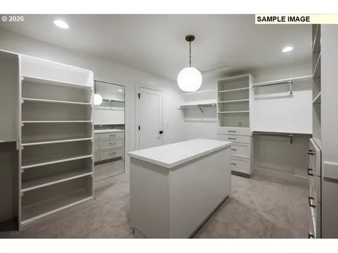 484 SW 95th Avenue Portland OR 97225