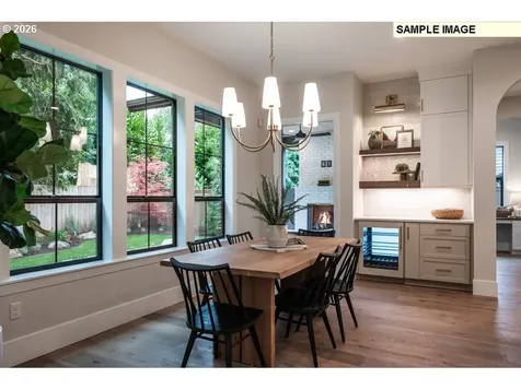 484 SW 95th Avenue Portland OR 97225