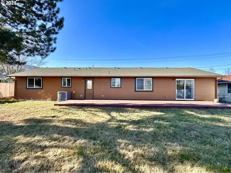 405 S 12th Street La Grande OR 97850