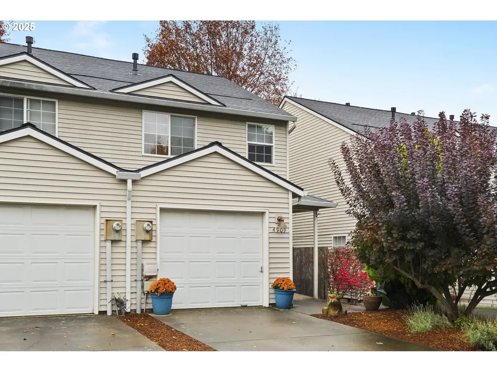 4909 NE Holman Street Portland OR 97218
