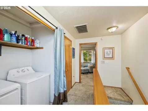 4909 NE Holman Street Portland OR 97218