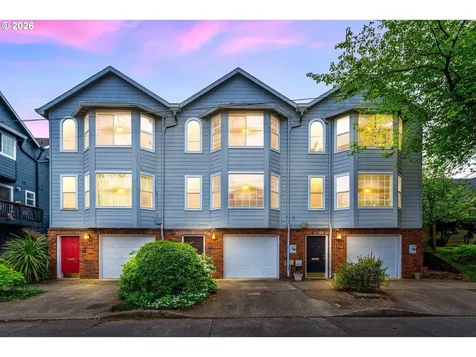 1636 SE Knapp Street Portland OR 97202