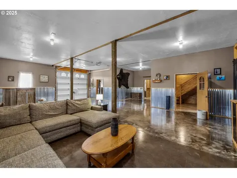 60625 Three Point Road Canyon City OR 97820
