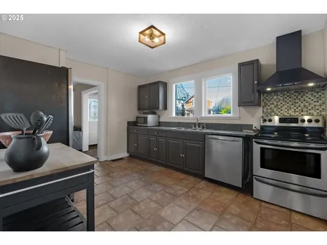 150 Lincoln Street Astoria OR 97103