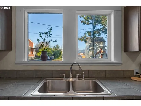 150 Lincoln Street Astoria OR 97103