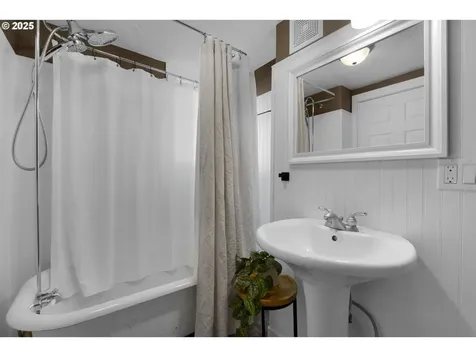 150 Lincoln Street Astoria OR 97103