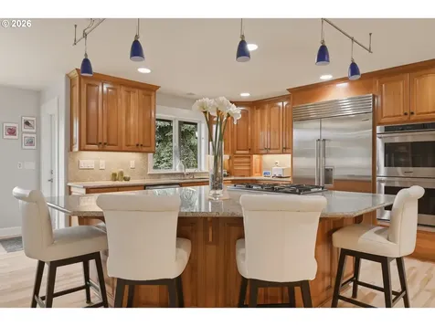 8145 SW 57th Avenue Portland OR 97219