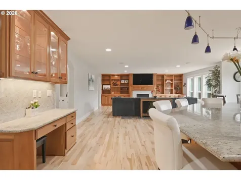 8145 SW 57th Avenue Portland OR 97219