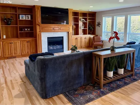 8145 SW 57th Avenue Portland OR 97219