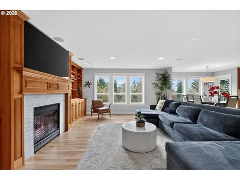 8145 SW 57th Avenue Portland OR 97219