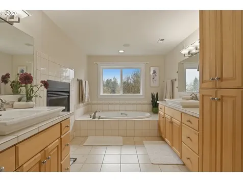8145 SW 57th Avenue Portland OR 97219