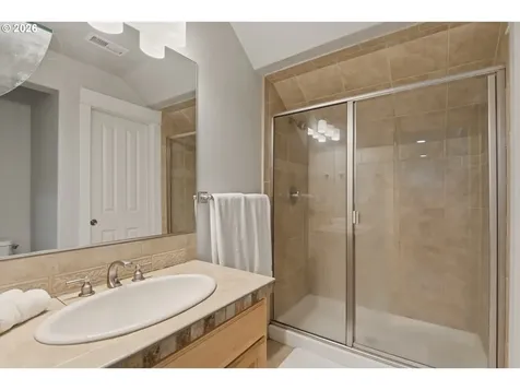 8145 SW 57th Avenue Portland OR 97219