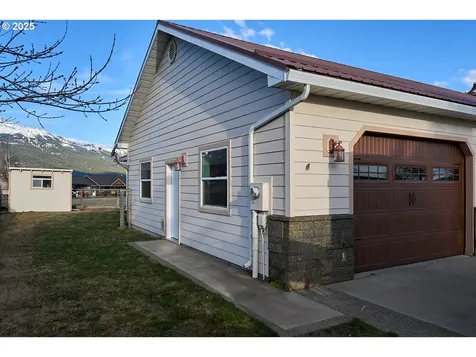 705 N Russell Street Joseph OR 97846