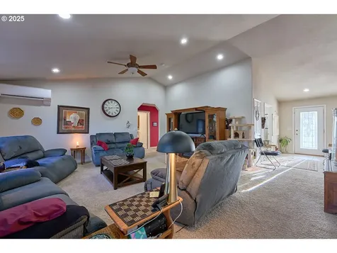 705 N Russell Street Joseph OR 97846