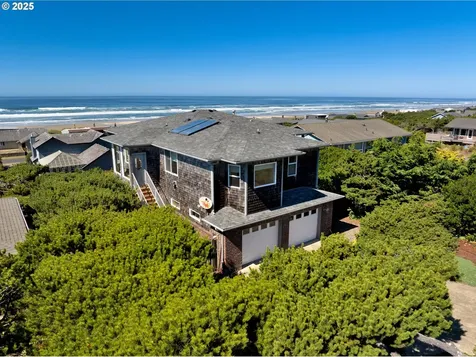 3018 NW Hidden Lake Drive Waldport OR 97394