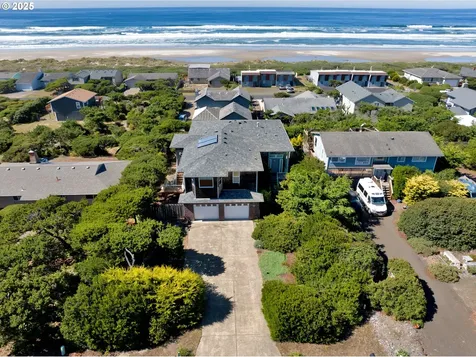 3018 NW Hidden Lake Drive Waldport OR 97394
