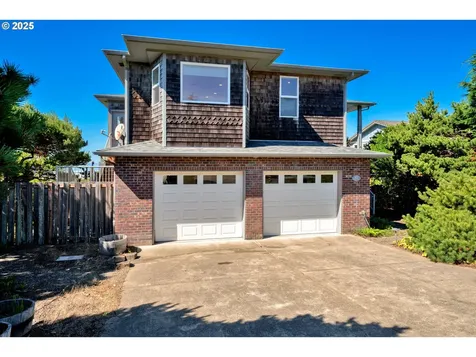 3018 NW Hidden Lake Drive Waldport OR 97394