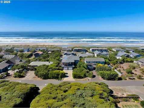 3018 NW Hidden Lake Drive Waldport OR 97394