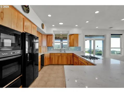 3018 NW Hidden Lake Drive Waldport OR 97394
