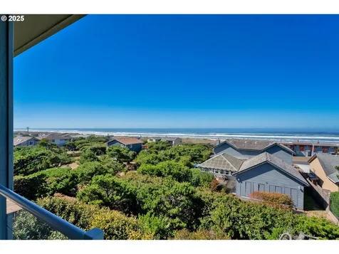 3018 NW Hidden Lake Drive Waldport OR 97394