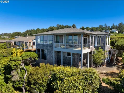 3018 NW Hidden Lake Drive Waldport OR 97394