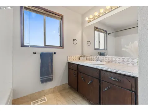 570 State Route 506 Toledo WA 98591