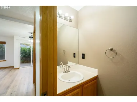 1306 N Parkside Lane Newberg OR 97132