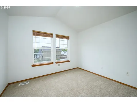 1306 N Parkside Lane Newberg OR 97132