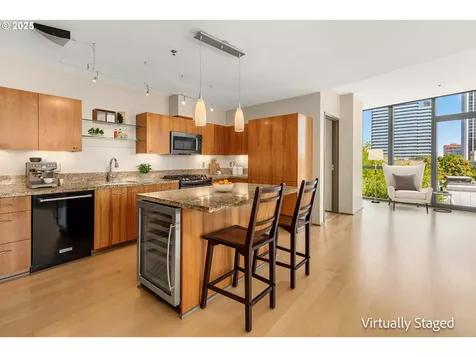 1221 SW 10th Avenue Portland OR 97205