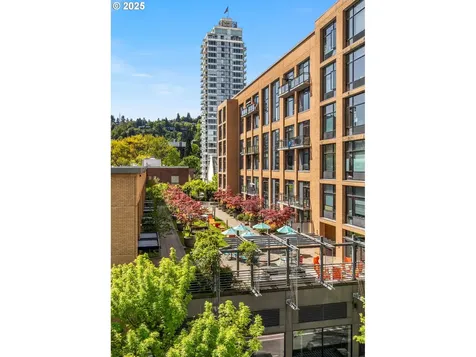 1221 SW 10th Avenue Portland OR 97205