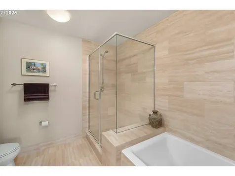 1221 SW 10th Avenue Portland OR 97205