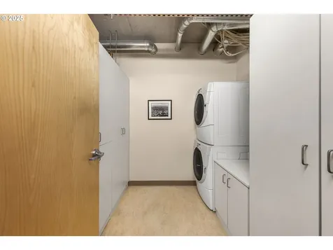 1221 SW 10th Avenue Portland OR 97205
