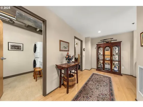 1221 SW 10th Avenue Portland OR 97205
