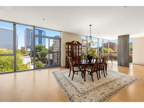 1221 SW 10th Avenue Portland OR 97205