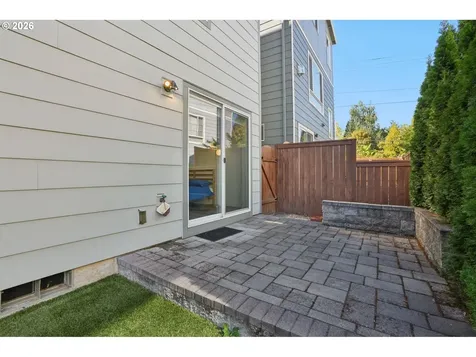938 SW Adrian Terrace Beaverton OR 97005