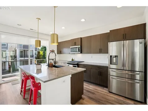 938 SW Adrian Terrace Beaverton OR 97005