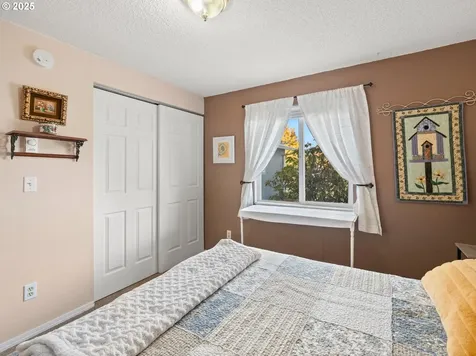 2236 SE 10th Street Gresham OR 97080