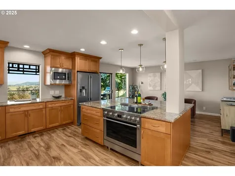 17287 S Overlook Road Oregon City OR 97045