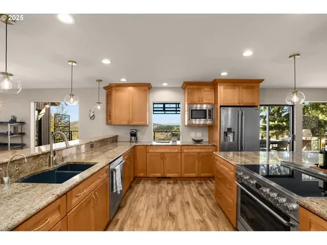 17287 S Overlook Road Oregon City OR 97045