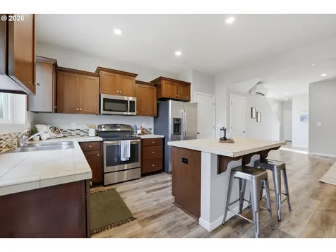 17226 SW 119th Place King City OR 97224