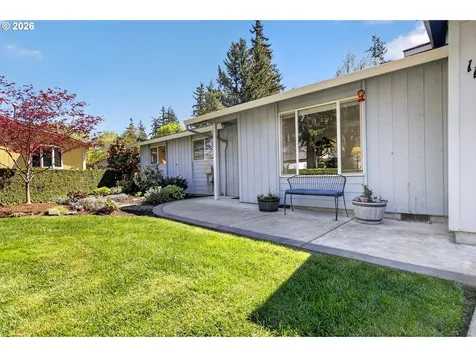 11824 SE Sunnycreek Lane Clackamas OR 97015