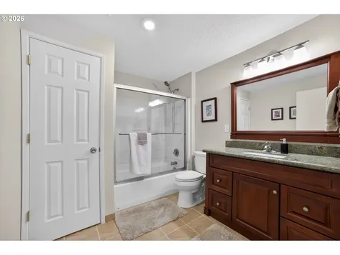 11824 SE Sunnycreek Lane Clackamas OR 97015