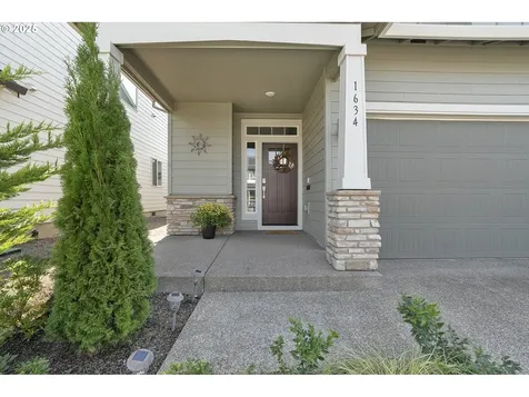 1634 36th Place Forest Grove OR 97116