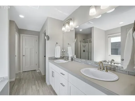 1634 36th Place Forest Grove OR 97116