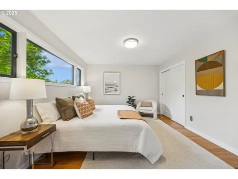 1915 NE 76th Avenue Portland OR 97213