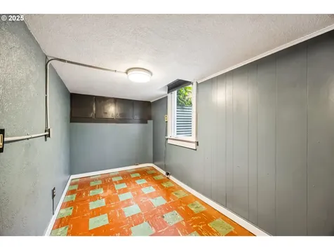 1915 NE 76th Avenue Portland OR 97213