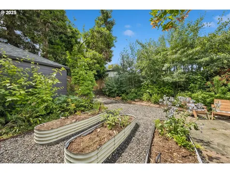 1915 NE 76th Avenue Portland OR 97213